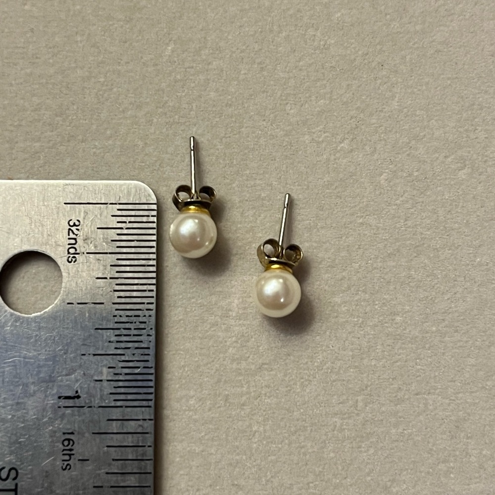 Elegant Pearl Stud Earrings